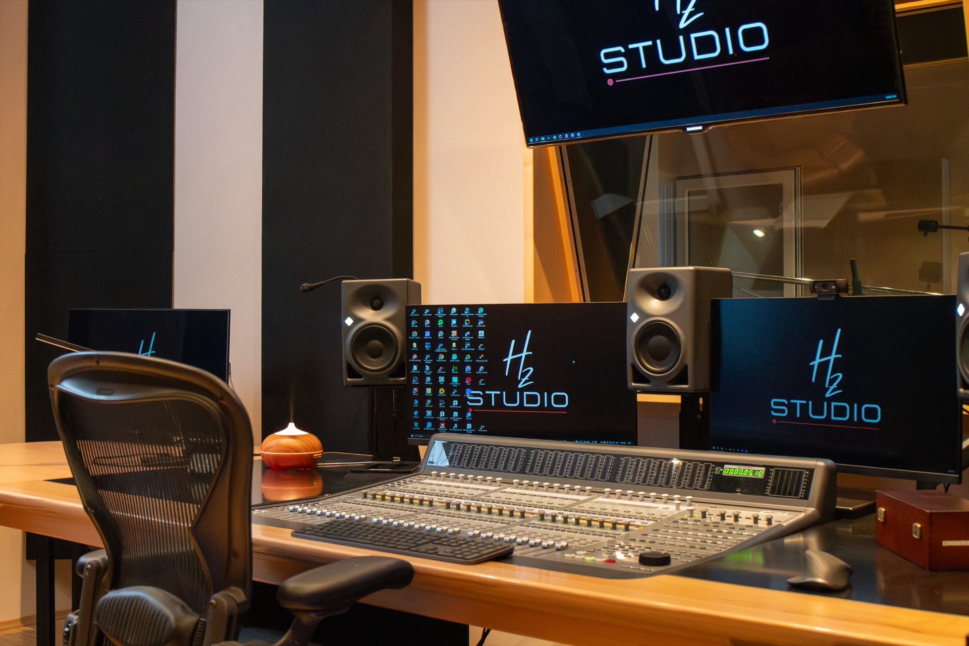 Hertz Studio — Partner